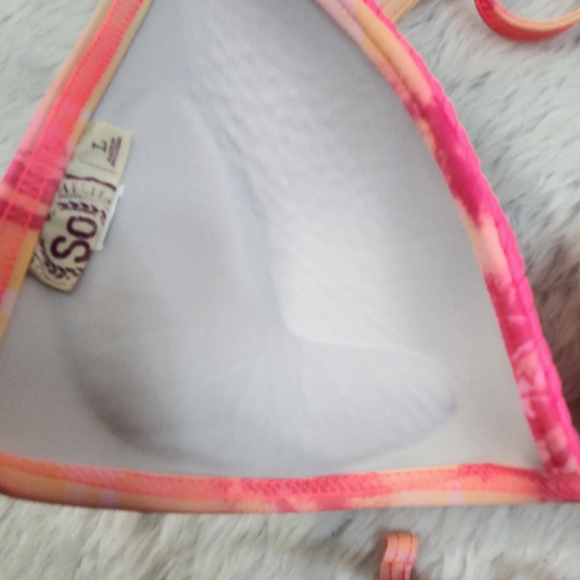 SO Bright String Bikini - Picture 13 of 15